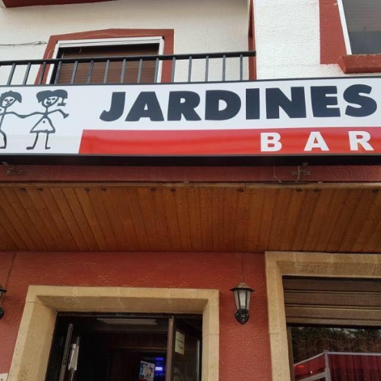 JARDINES BAR